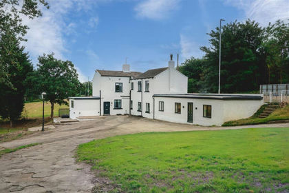 3 acres of House with Land for sale in Gildersome