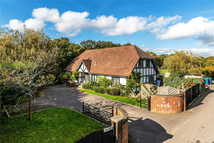 4.7 acres of House with Land for sale in Ewhurst