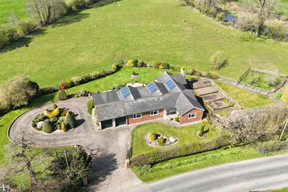 4 acres of House with Land for sale in Wrenbury cum Frith