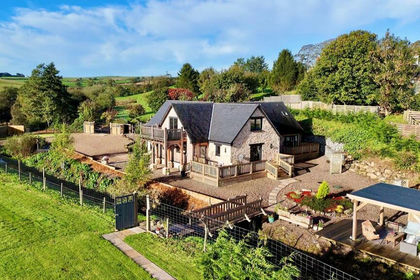 13 acres of House with Land for sale in Ayr, Carrick and Cumnock