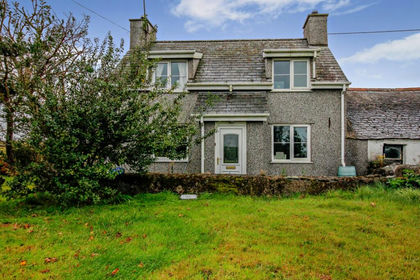 3 acres of Farmhouse for sale in Mechell
