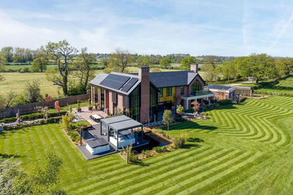 7 acres of House with Land for sale in Farndon