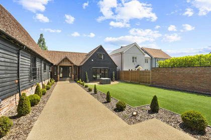 Barn Conversion for sale in Broxted