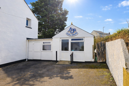 Building Plot for sale in St. Enoder