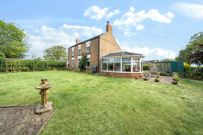 1.7 acres of House with Land for sale in Alvingham