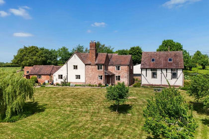 95 acres of Farm for sale in Rushwick