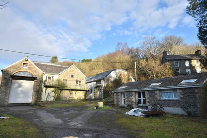 9 acres of Agricultural Land for sale in Llandysul