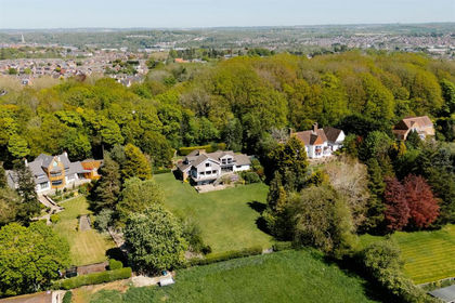 1 acre of House with Land for sale in Holymoorside and Walton