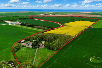 118.4 acres of Farm for sale in Bempton