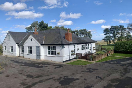 1 acre of House with Land for sale in Tathwell