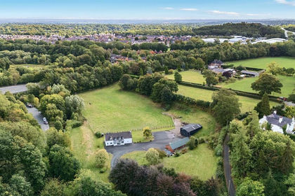 5.5 acres of Farmhouse for sale in Esclusham