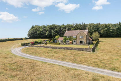 5.4 acres of House with Land for sale in Gillamoor