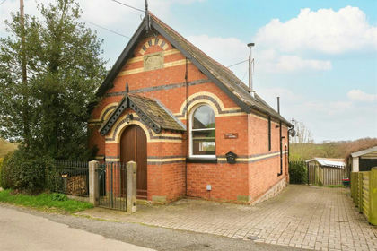 Land for sale in Llansantffraid