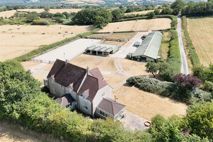 10 acres of House with Land for sale in Sturminster Newton