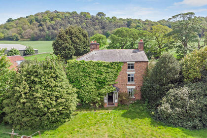 11.2 acres of Farmhouse for sale in Broxton