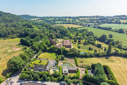 4 acres of House with Land for sale in Frodsham