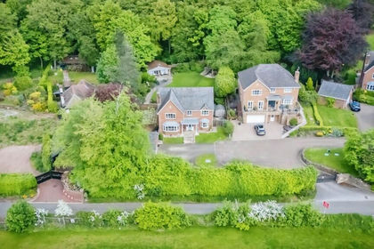 1 acre of House with Land for sale in Daresbury