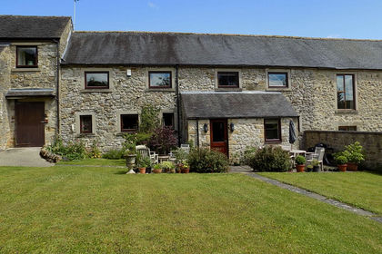 Barn Conversion for sale in Hopton