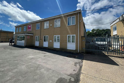 Warehouse for sale in Fawley
