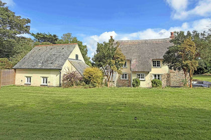 1 acre of Cottage for sale in Perranzabuloe