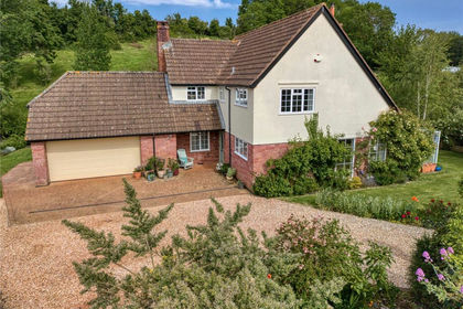 1 acre of House with Land for sale in Wootton Courtenay