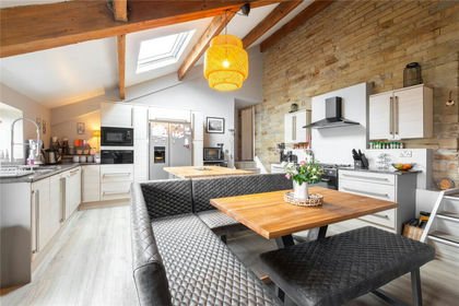 4.5 acres of House with Land for sale in Colne Valley
