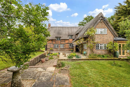 1.3 acres of Cottage for sale in Silchester