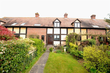 Cottage for sale in Luston