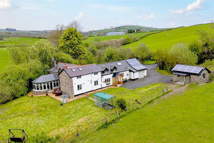 1.4 acres of House with Land for sale in Llanddewi Ystradenny