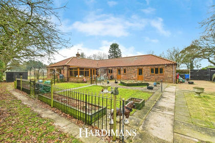 3 acres of House with Land for sale in Corton