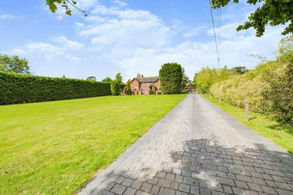 1.3 acres of House with Land for sale in Curdridge
