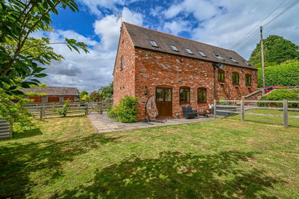 Barn Conversion for sale in Claverley
