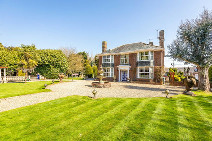 3.3 acres of House with Land for sale in Louth