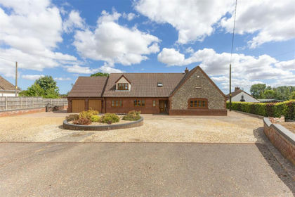 1.5 acres of House with Land for sale in Buxton with Lammas
