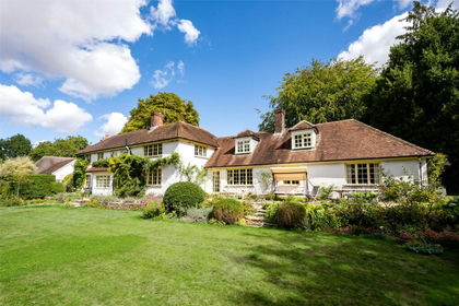2.1 acres of House with Land for sale in Tarrant Monkton