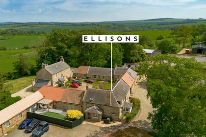 42 acres of House with Land for sale in Midlothian