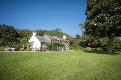 9 acres of House with Land for sale in Llanengan