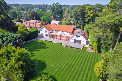 1 acre of House with Land for sale in Sunningdale