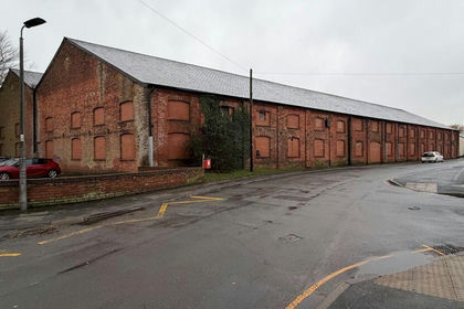 Warehouse for sale in Barton