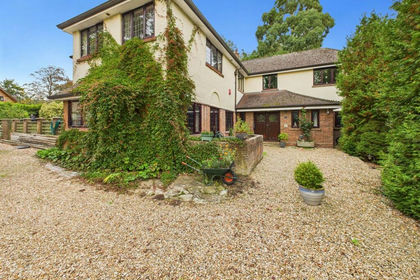 1 acre of House with Land for sale in Louth