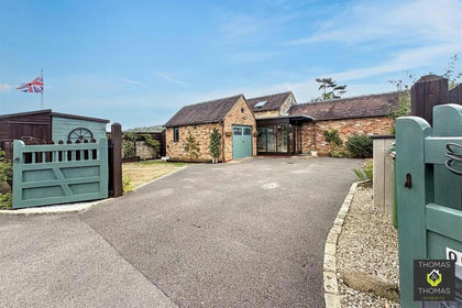 Barn Conversion for sale in Brookthorpe-with-Whaddon