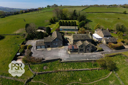 5 acres of Farmhouse for sale in New Mills