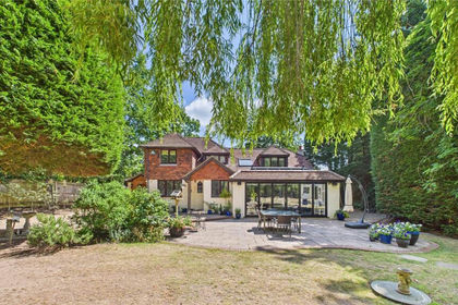 1 acre of Land for sale in Chobham