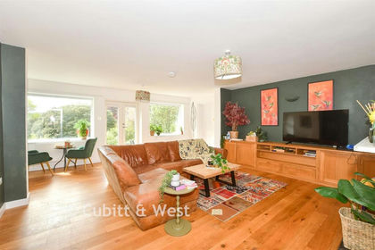3 acres of House with Land for sale in Glynde