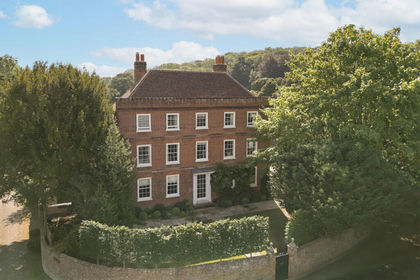 3.9 acres of Land for sale in Hedgerley