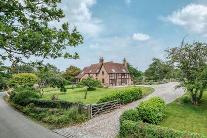 1 acre of House with Land for sale in Stoke