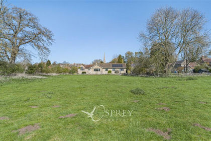 2 acres of House with Land for sale in Oundle