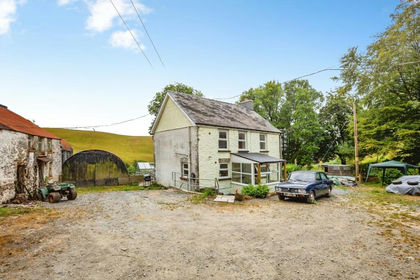 8 acres of Smallholding for sale in Cynwyl Gaeo