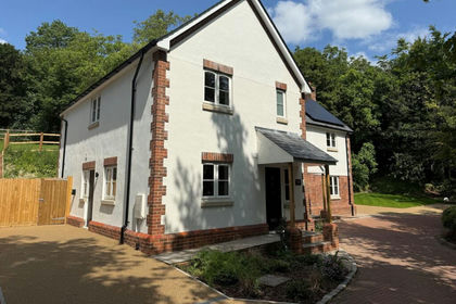 4 acres of Land for sale in Chepping Wycombe