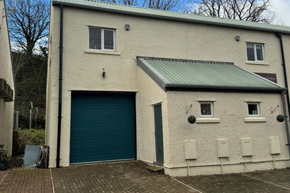 Warehouse for sale in Bentham